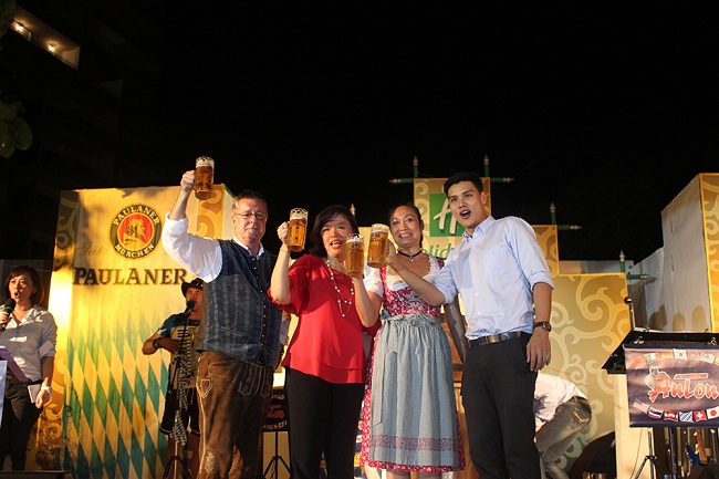 เทศกาลเฉลิมฉลอง Oktoberfest by the river ณ ลานพาวิลเลี่ยน ริมแม่น้ำปิง