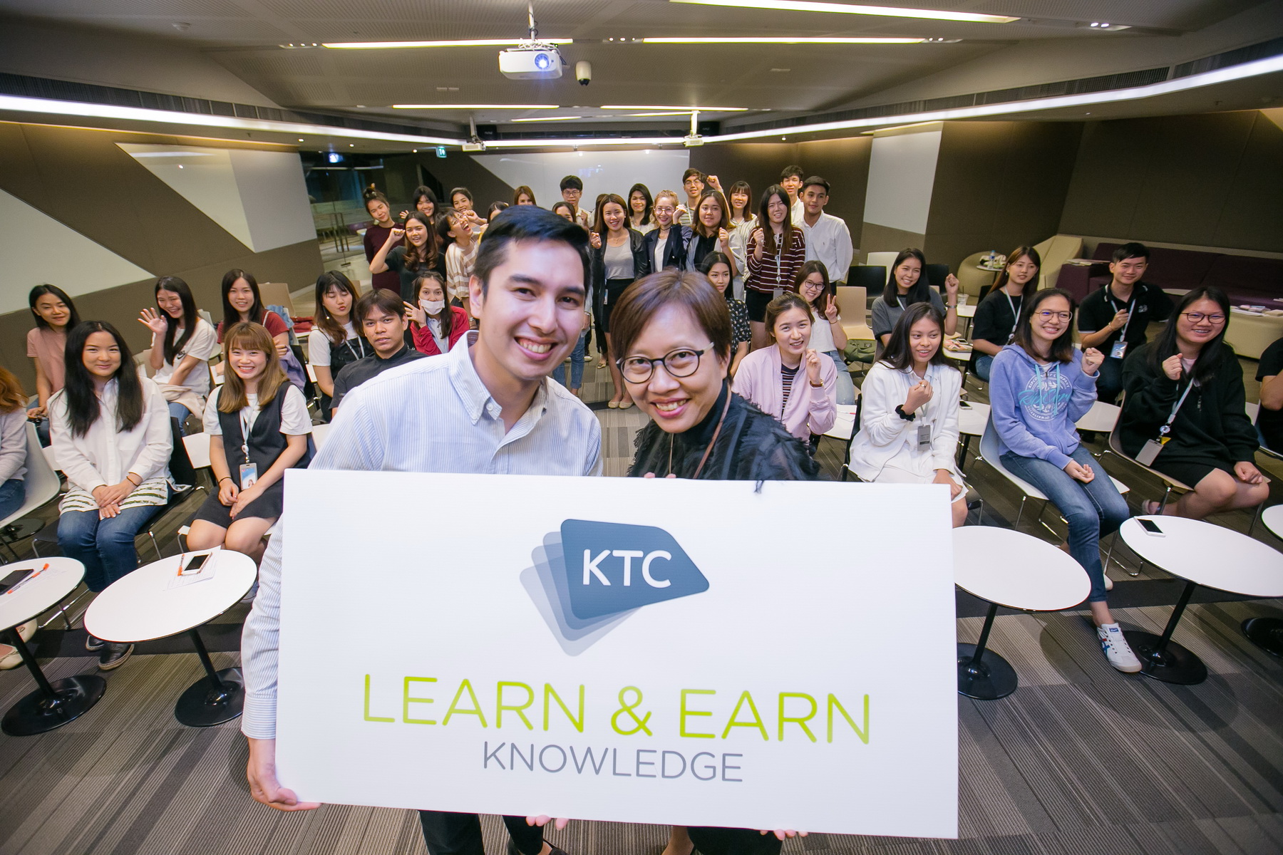 เคทีซีจัดเวิร์คช็อปประยุกต์ใช้สื่อดิจิทัลอย่างสร้างสรรค์ให้กับนิสิต – นักศึกษาในโครงการ KTC LEARN & EARN