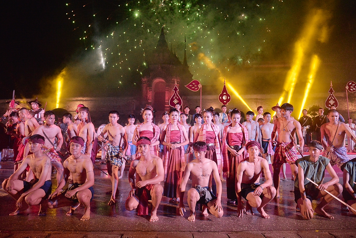 ‘นิวส์-นริศสันต์’ พร้อม ‘เมย์-อัยรินทร์’ นำแสดง งานสืบสานตำนานพ่อเจ้าทิพย์ช้าง 2560