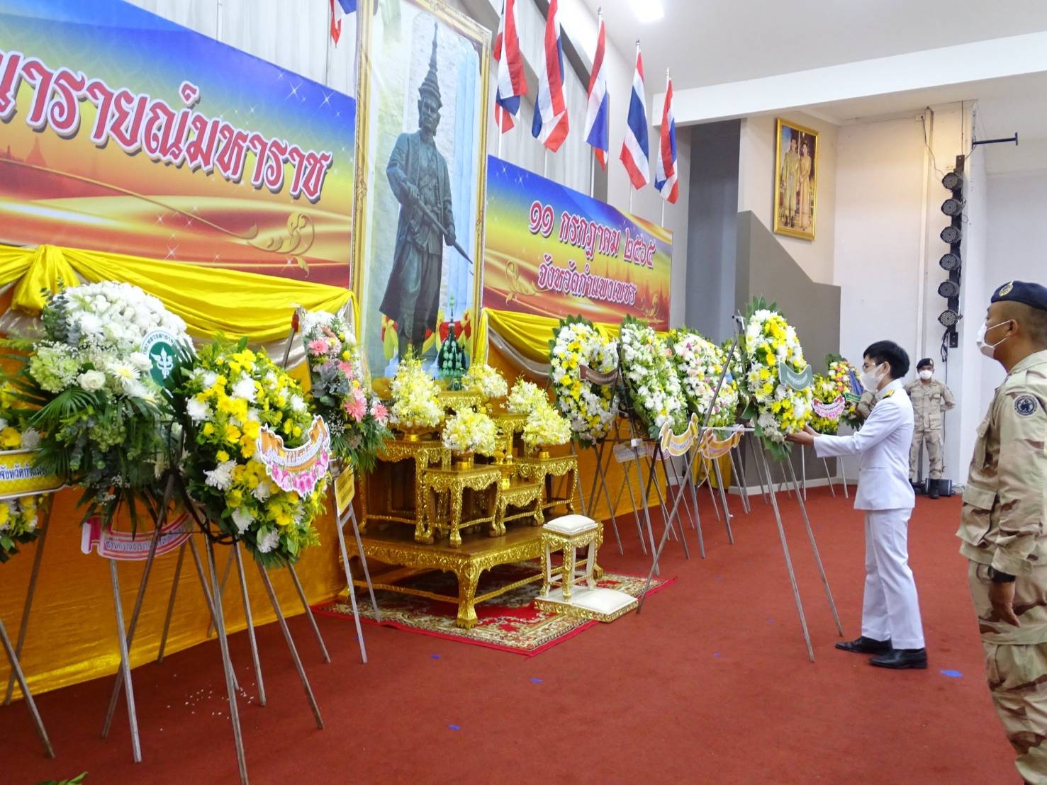 กำแพงเพชร - พช. กำแพงเพชร ร่วมพิธีวางพวงมาลาถวายราชสักการะ เนื่องในวันคล้ายวันสวรรคต สมเด็จพระนารายณ์มหาราช