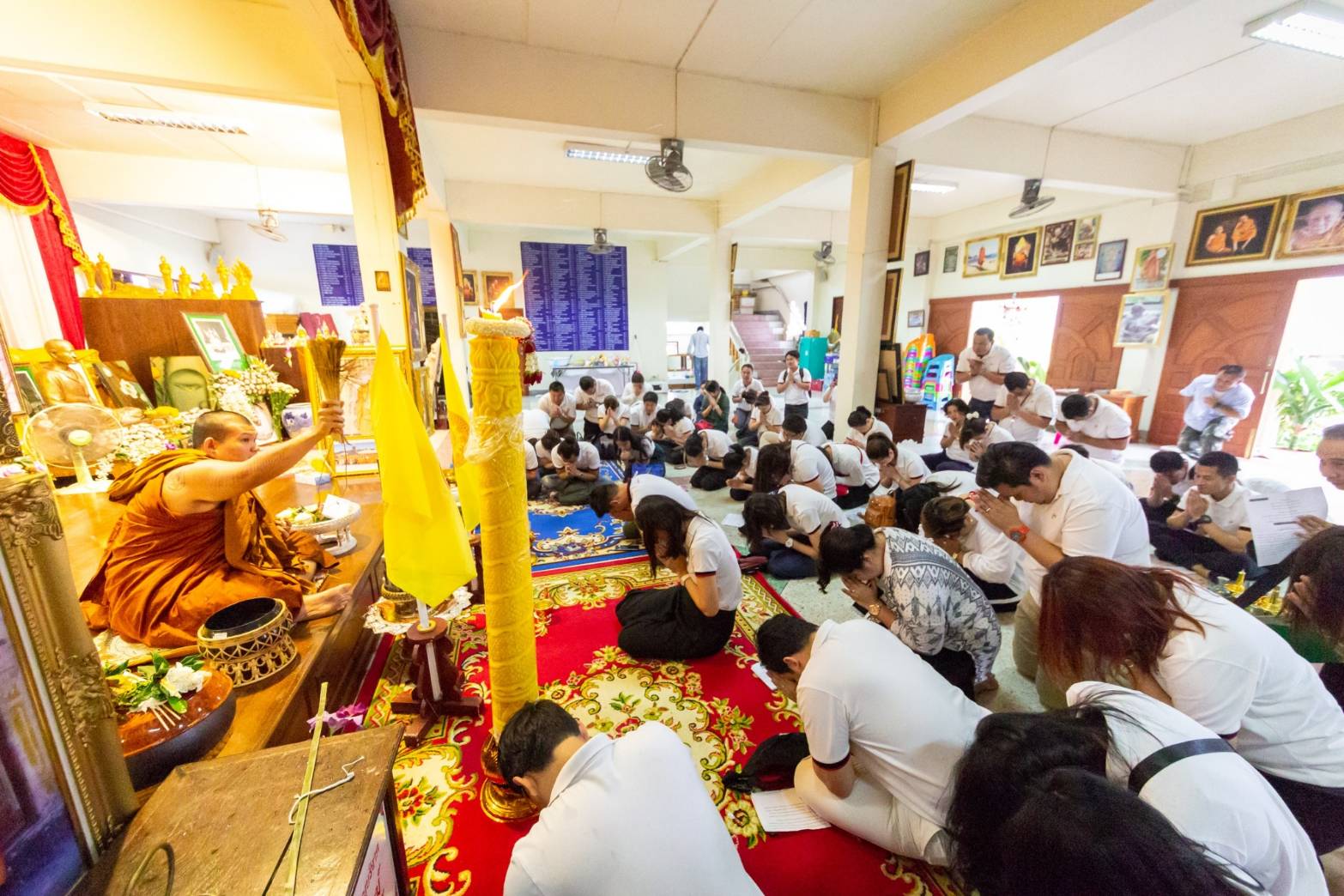 “เซ็นทรัล แอร์พอร์ต” ร่วมสืบสานประเพณี “ฮอมบุญ ถวายเทียนพรรษา” เนื่องในวันเข้าพรรษา ประจำปี 2561